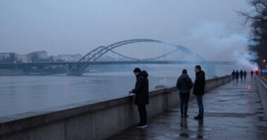 Russia Has Begun Striking Kyiv’s Bridges Across The Dnipro For The First Time Since Invading Ukraine